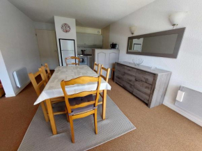 Appartement lumineux avec balcon et parking à 650m du village et aux pieds des pistes, Autrans - FR-1-737-64